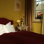 Zum Stein Wellness & Genuss 호텔 4*