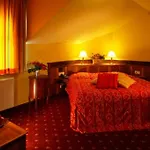 Zum Stein Wellness & Genuss Hotel 4*