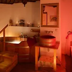 Zum Stein Wellness & Genuss 호텔 4*