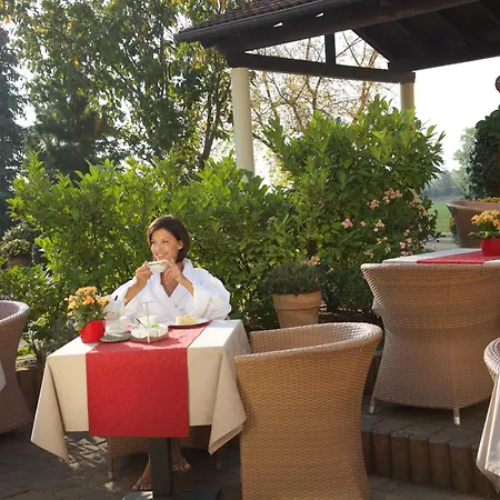 Zum Stein Wellness & Genuss Отель Ораниенбаум-Вёрлиц
