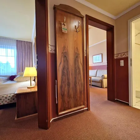 Zum Stein Wellness & Genuss Hotel