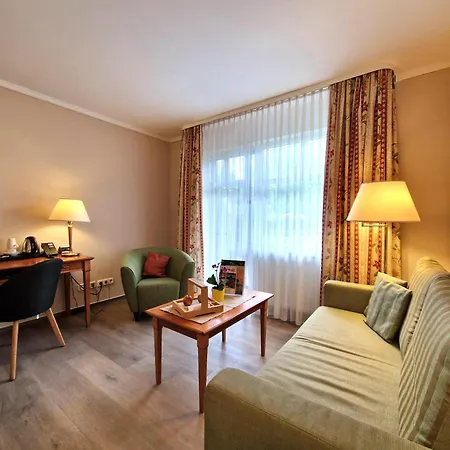 Hotel Zum Stein Wellness & Genuss 4*