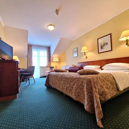 Zum Stein Wellness & Genuss 4*