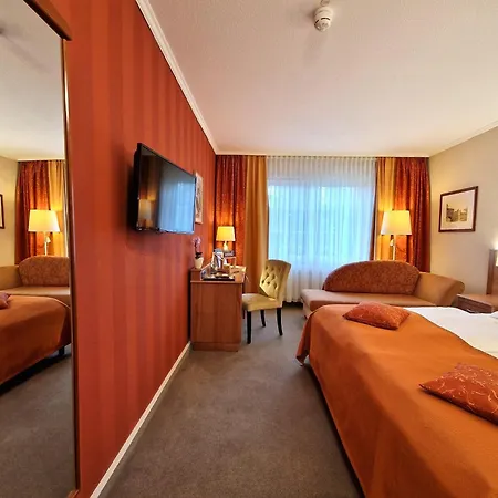 Zum Stein Wellness & Genuss Hotel