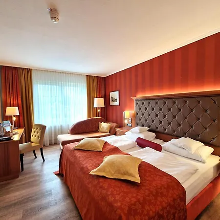 Отель Zum Stein Wellness & Genuss Ораниенбаум-Вёрлиц