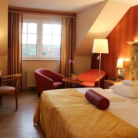Отель Zum Stein Wellness & Genuss 4*