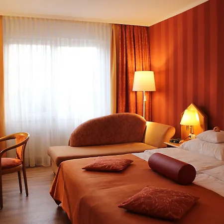 Zum Stein Wellness & Genuss 4*