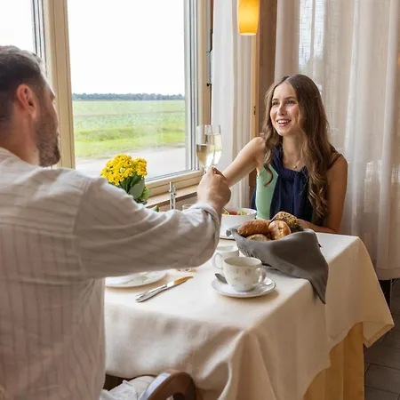 Zum Stein Wellness & Genuss فندق Oranienbaum-Woerlitz