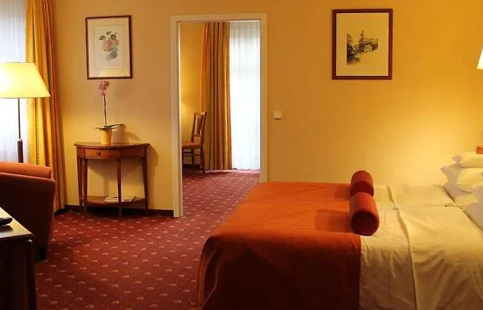 Zum Stein Wellness & Genuss 4*