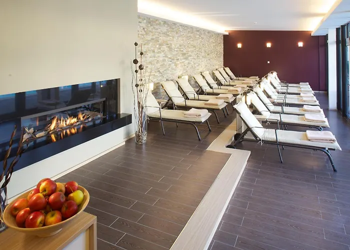 Отель Zum Stein Wellness & Genuss