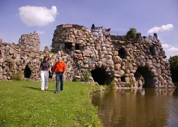 Отель Zum Stein Wellness & Genuss Ораниенбаум-Вёрлиц