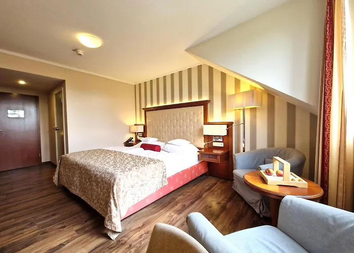 Zum Stein Wellness & Genuss Hotel