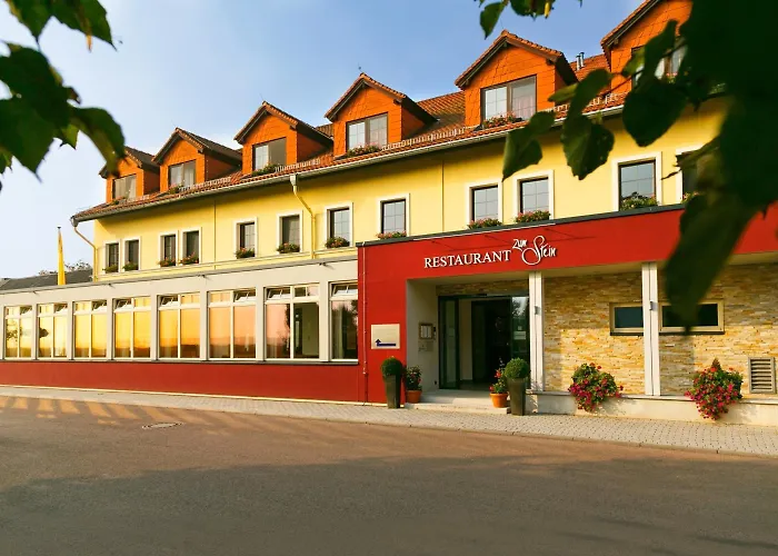 Zum Stein Wellness & Genuss Отель