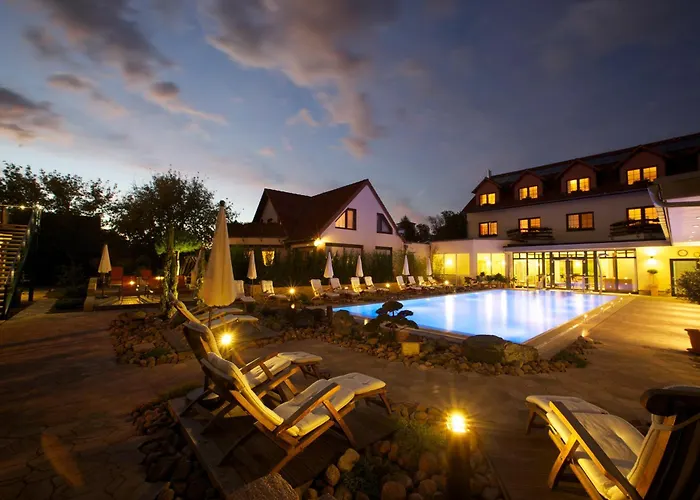 Zum Stein Wellness & Genuss Отель