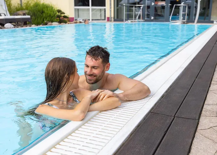 Zum Stein Wellness & Genuss 4*